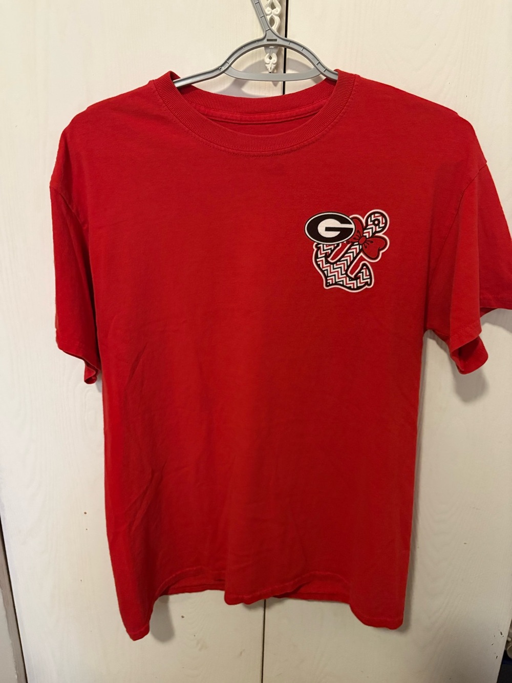 Georgia Bulldogs Women's "Go Dawgs Sic Em Red Shirt